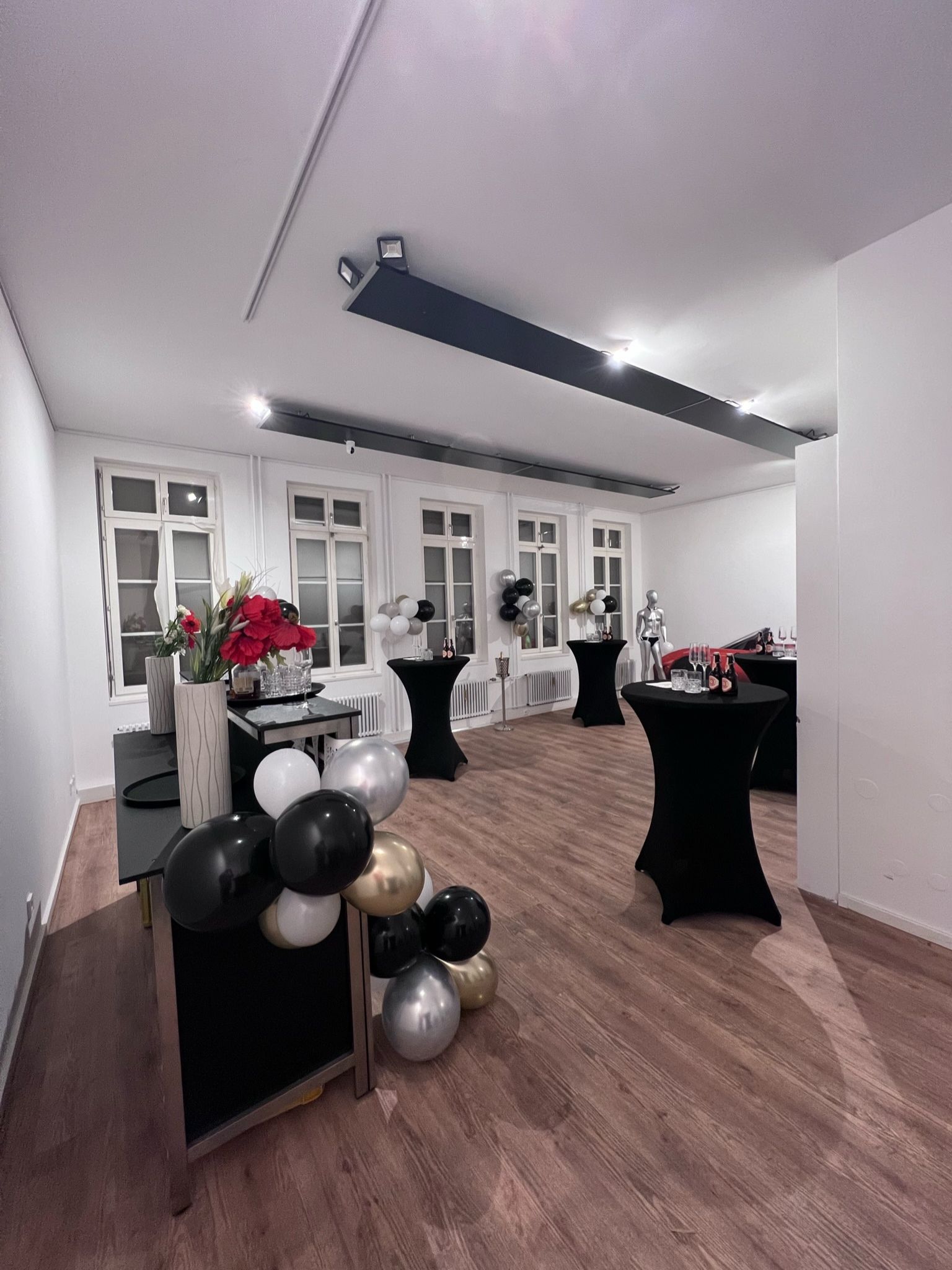 Huginn Bar Eventraum für Firmenfeiern in Stuttgart